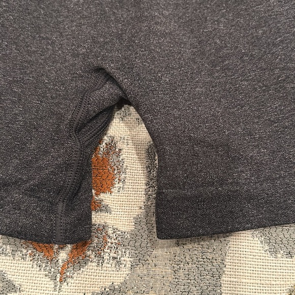 Ladies size xs AYBL workout shorts - Picture 4 of 9